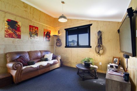 Photo of property in 490 Maharahara Road, Dannevirke, 4972