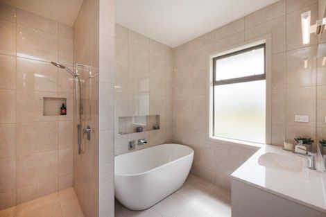 Photo of property in 20 Loveston Lane, Kelvin Grove, Palmerston North, 4470