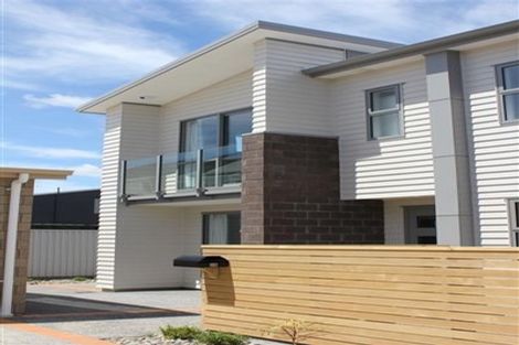 Photo of property in 28 Latimer Way, Petone, Lower Hutt, 5012