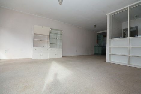 Photo of property in 1/320 Pakuranga Road, Pakuranga Heights, Auckland, 2010
