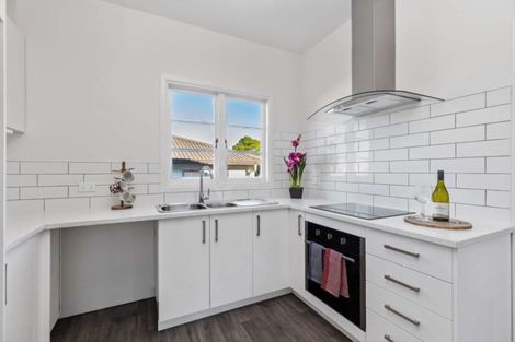 Photo of property in 1/62 Hillcrest Road, Papatoetoe, Auckland, 2025
