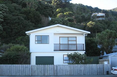 Photo of property in 75 Muritai Road, Eastbourne, Lower Hutt, 5013
