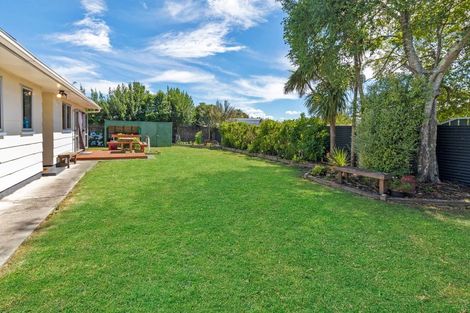 Photo of property in 16 Baillie Crescent, Carterton, 5713