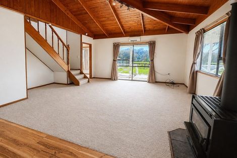 Photo of property in 211 White Road, Hunua, Papakura, 2583