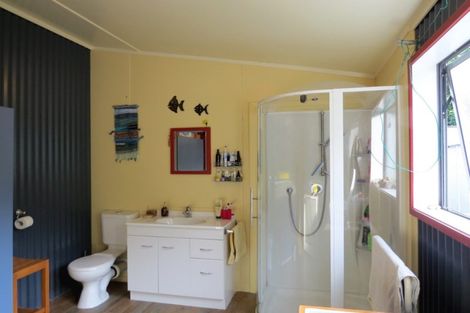 Photo of property in 475 Driving Creek Road, Coromandel, 3506