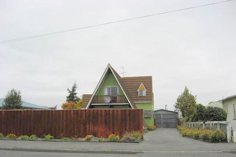 Photo of property in 105 Mcmurdo Street, Tinwald, Ashburton, 7700