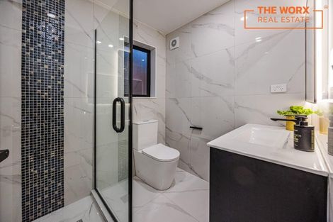 Photo of property in 32a Grande Vue Road, Hillpark, Auckland, 2102