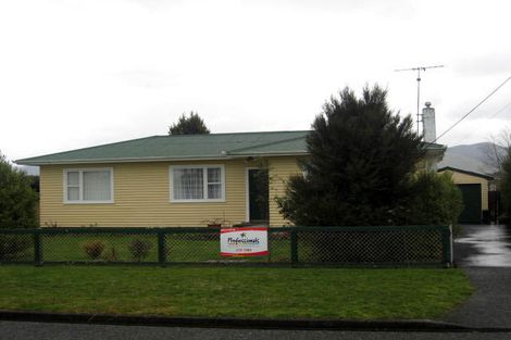 Photo of property in 32 Taverner Street, Carterton, 5713