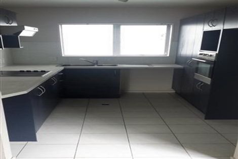 Photo of property in 24/3 Hulme Place, Henderson, Auckland, 0612