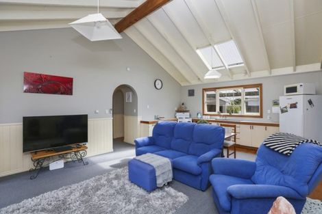 Photo of property in 11 Kauae Street, Manaia, 4612