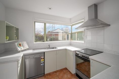 Photo of property in 12 Murfitt Place, Sockburn, Christchurch, 8042