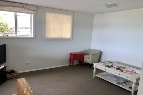 Photo of property in 32 Arama Avenue, Titirangi, Auckland, 0604