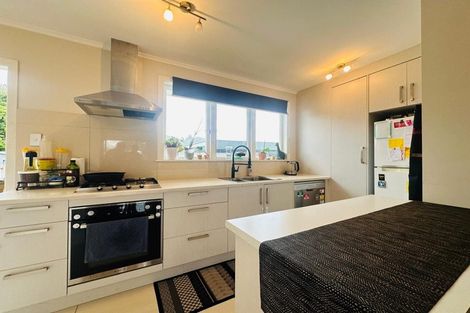 Photo of property in 25 Larnoch Road, Henderson, Auckland, 0610