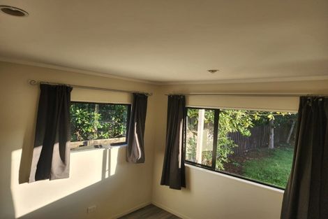 Photo of property in 12 Buckingham Crescent, Manukau, Auckland, 2025