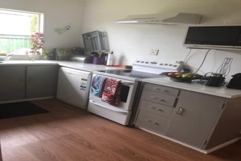 Photo of property in 60 Baylands Drive, Newlands, Wellington, 6037