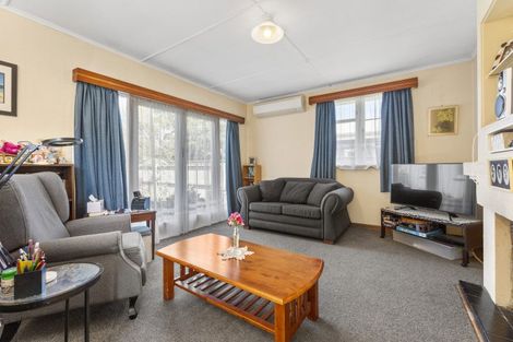 Photo of property in 25 Paterson Street, Pahiatua, 4910