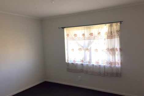 Photo of property in 84 Maplesden Drive, Clendon Park, Auckland, 2103