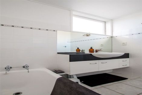 Photo of property in 1618 Dominion Extension, Mount Roskill, Auckland, 1041