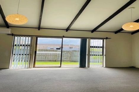 Photo of property in 3/30 Islington Avenue, New Lynn, Auckland, 0600
