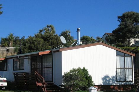 Photo of property in 2 Greenwich Grove, Stokes Valley, Lower Hutt, 5019