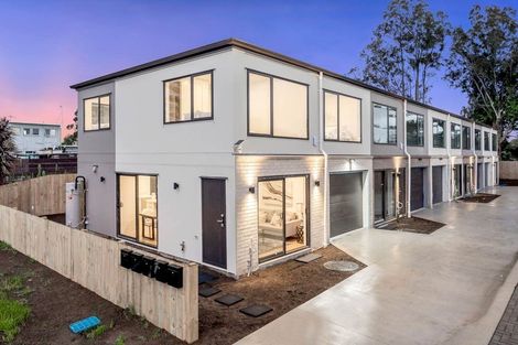 Photo of property in 8e Jupiter Street, Rosehill, Papakura, 2113