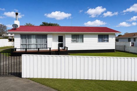 Photo of property in 18 Kimihia Road, Huntly, 3700