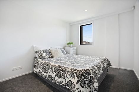 Photo of property in 3/2 Sioux Road, Hobsonville, Auckland, 0616