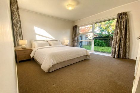 Photo of property in 2/51 East Street, Papakura, 2110