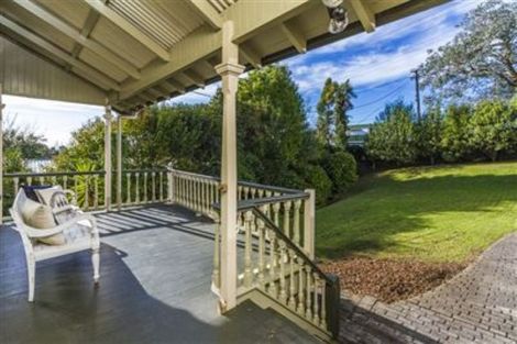 Photo of property in 145 Ocean View Road, Hillcrest, Auckland, 0627