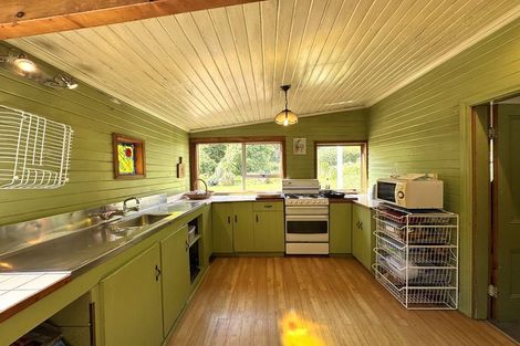 Photo of property in 10 Hinahina Road, Owaka, 9586