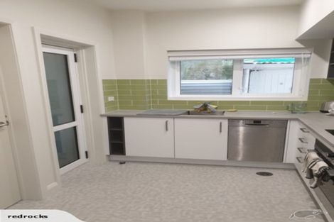 Photo of property in Fountain Court, 9/48 Oriental Parade, Oriental Bay, Wellington, 6011