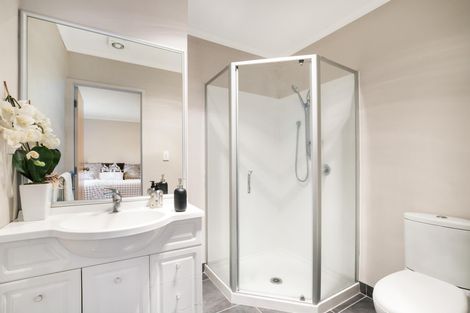 Photo of property in 12 Wairua Place, Pukekohe, 2120