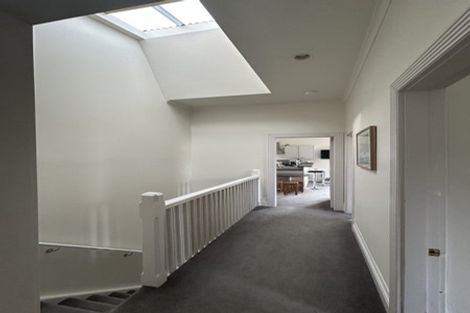 Photo of property in 1/10 Hobson Crescent, Thorndon, Wellington, 6011