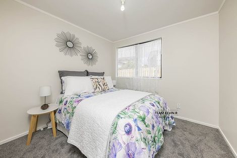 Photo of property in 2/9 Janese Place, Weymouth, Auckland, 2103