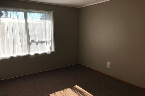 Photo of property in 11 Medina Place, Half Moon Bay, Auckland, 2012