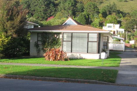 Photo of property in 42 Norton Park Avenue, Fairfield, Lower Hutt, 5011