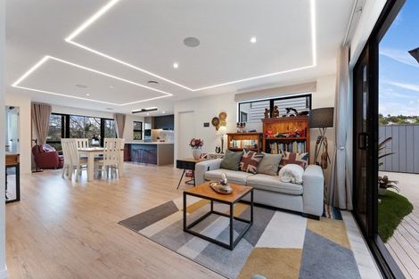 Photo of property in 116d Oaktree Avenue, Browns Bay, Auckland, 0630
