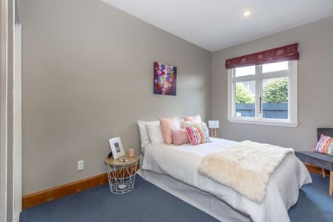 Photo of property in 70 Sandwich Road, Beckenham, Christchurch, 8023
