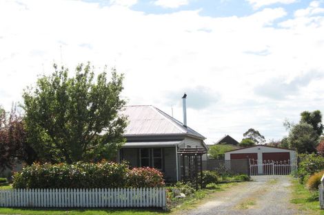 Photo of property in 28 Bush Street, Rangiora, 7400