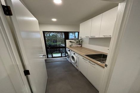 Photo of property in 1/5 Strid Road, Te Atatu South, Auckland, 0610