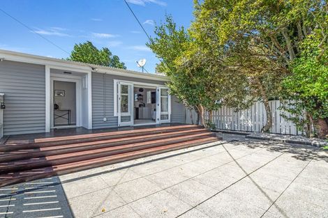 Photo of property in 90 Glendale Road, Glen Eden, Auckland, 0602