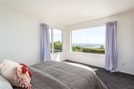 Photo of property in 40 Belleview Terrace, Mount Pleasant, Christchurch, 8081