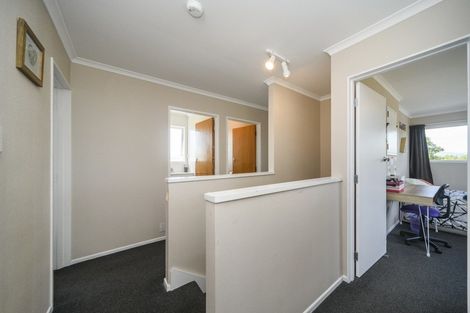 Photo of property in 19 Abraham Crescent, Milson, Palmerston North, 4414