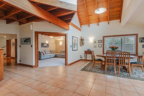 Photo of property in 18 Durham Crescent, Palmerston North, 4414