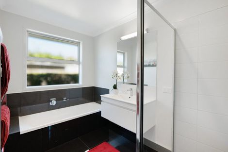 Photo of property in 93 Sandhurst Drive, Papamoa Beach, Papamoa, 3118