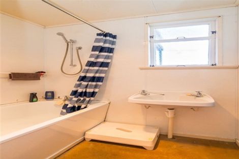 Photo of property in 74 Stenhope Crescent, Corstorphine, Dunedin, 9018