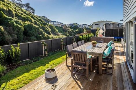 Photo of property in 202 Westchester Drive, Churton Park, Wellington, 6037