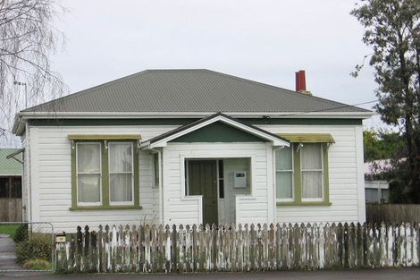 Photo of property in 19 Victoria Street, Levin, 5510