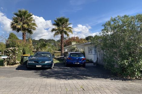 Photo of property in 71 Barrys Road, Glendene, Auckland, 0602