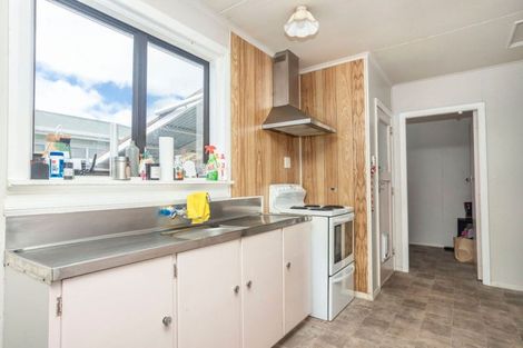 Photo of property in 56 Tennyson Street, Dannevirke, 4930